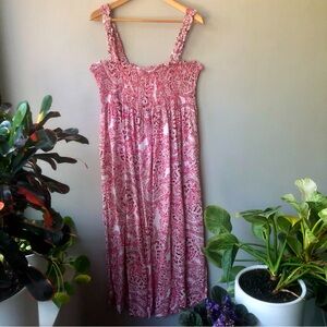 Calvin Klein Pink Paisley Print Smocked Sleeveless Maxi Dress. Runs large.